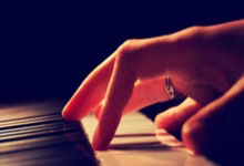 迅猛突进，领跑全场，金牌轻松到手